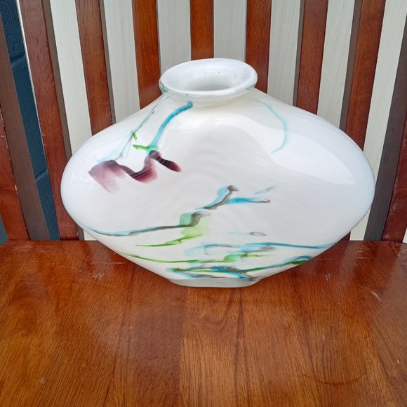 Beautiful Vase, Signed.  Can't make out Sign. - Picture 6 of 6